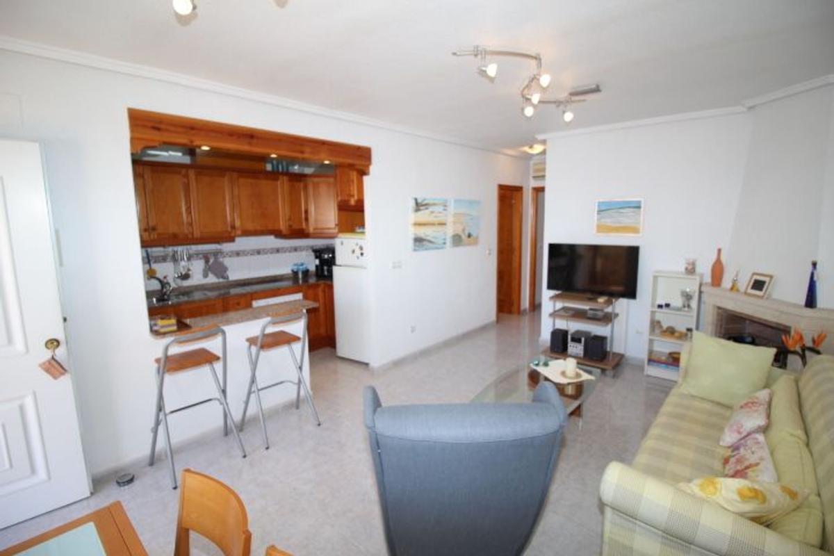 Sale of independent chalet in Casa o chalet en Calle Cuba, Las Filipinas, Orihuela, Orihuela
photo 3