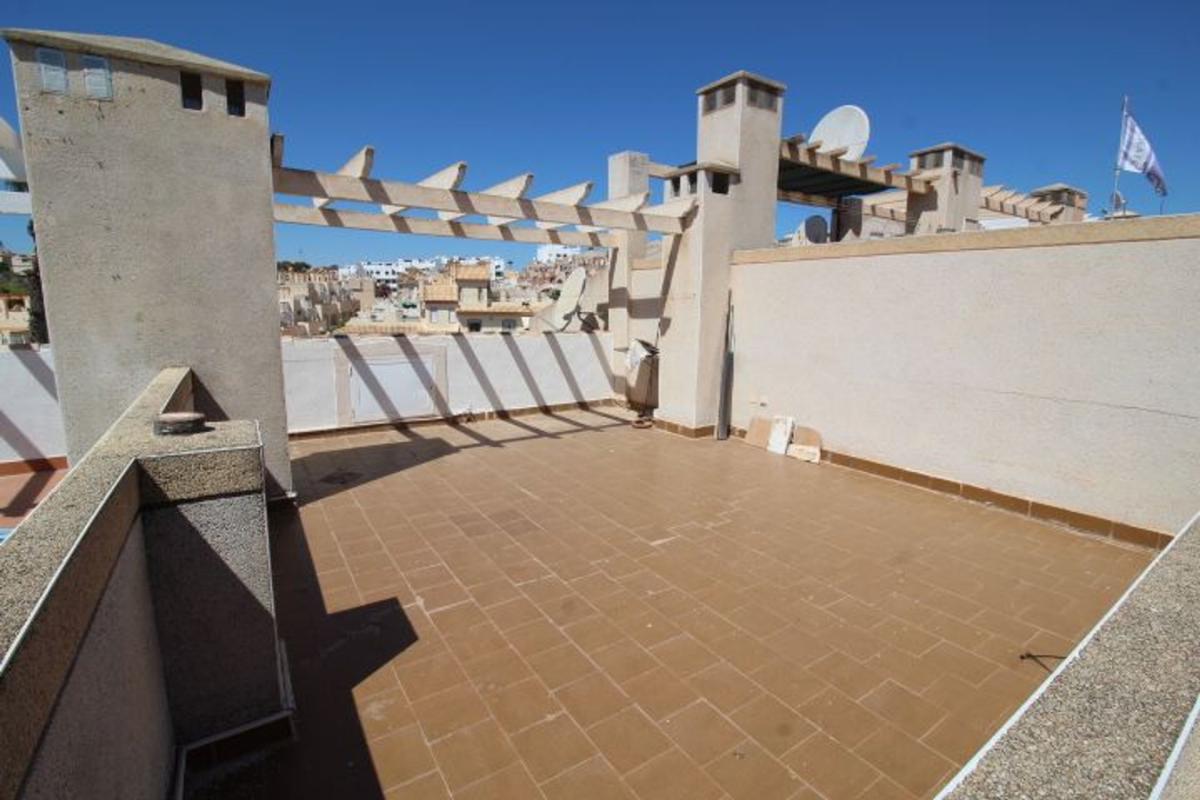 Sale of independent chalet in Casa o chalet en Calle Cuba, Las Filipinas, Orihuela, Orihuela
photo 4