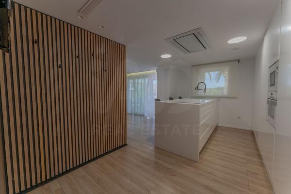 Chalet wolnostojący na sprzedaż w  Casa o chalet en Partida Salinetes Baixes, 1, Petrer, Petrer photo 2
