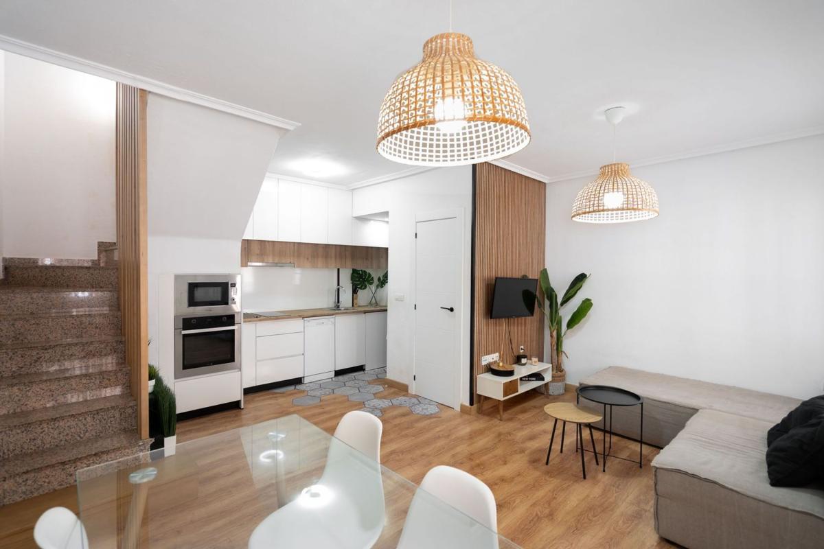 Недвижимость на продажу и в аренду в Испании photo 1