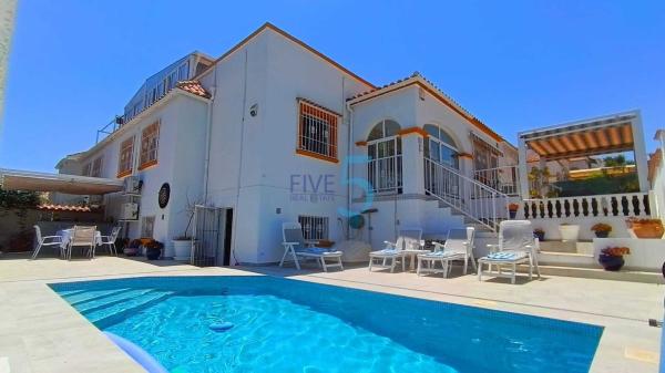 Частный шале на продаже в Casa o chalet en San Fulgencio, Сан-Фульхенсио photo 1