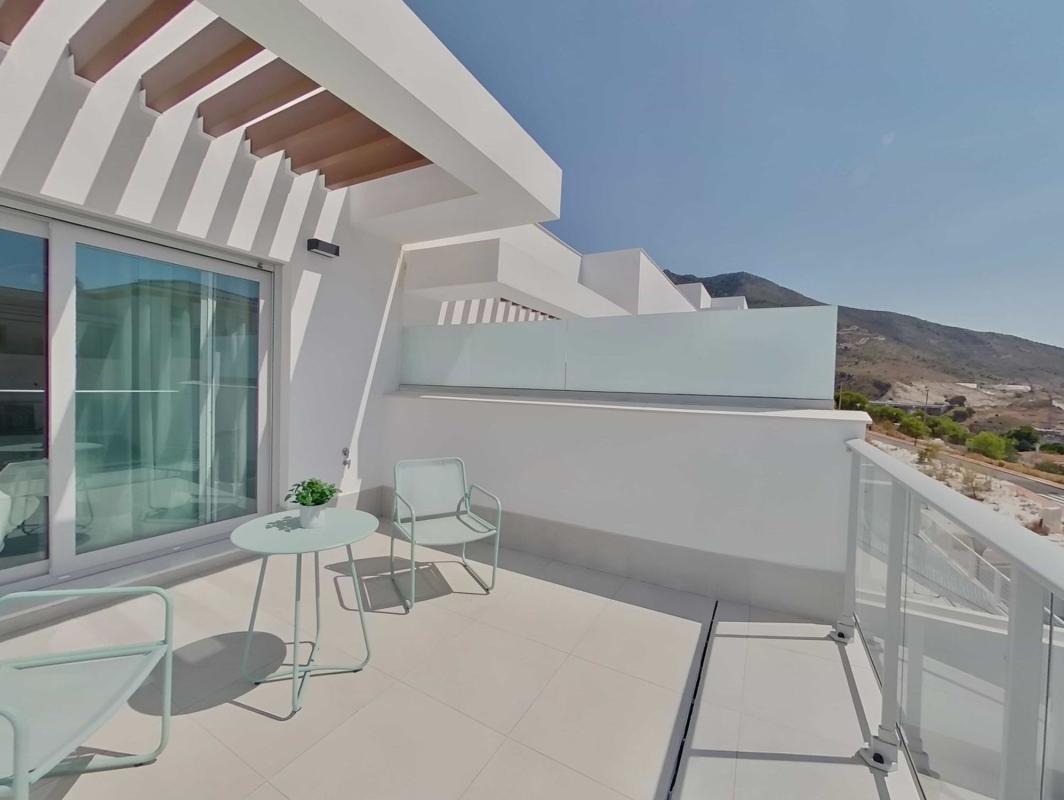 Продажа квартиры на Piso en Calle Menta, 4, Rancho Domingo - La Hacienda, Benalmádena, Бенальмадена
photo 1