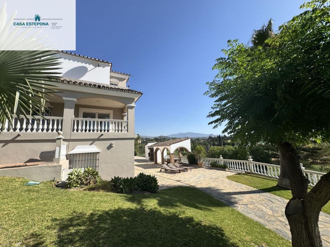 Sale of independent chalet in Casa o chalet en Lomas de Arroyo Judío, Estepona Golf, Estepona, Estepona
photo 4