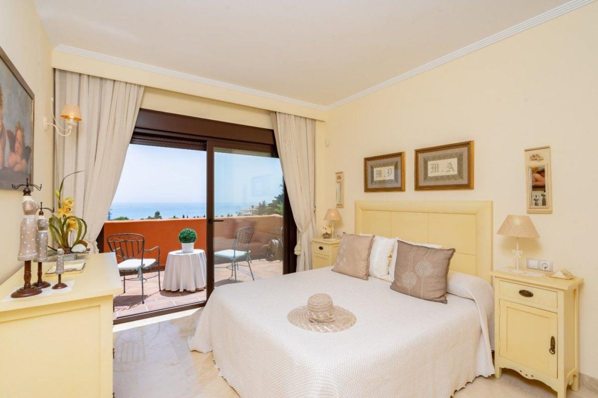 Venta de piso en Piso en Torre la Sal s/n, Buenas Noches, Estepona, Estepona
 photo 3
