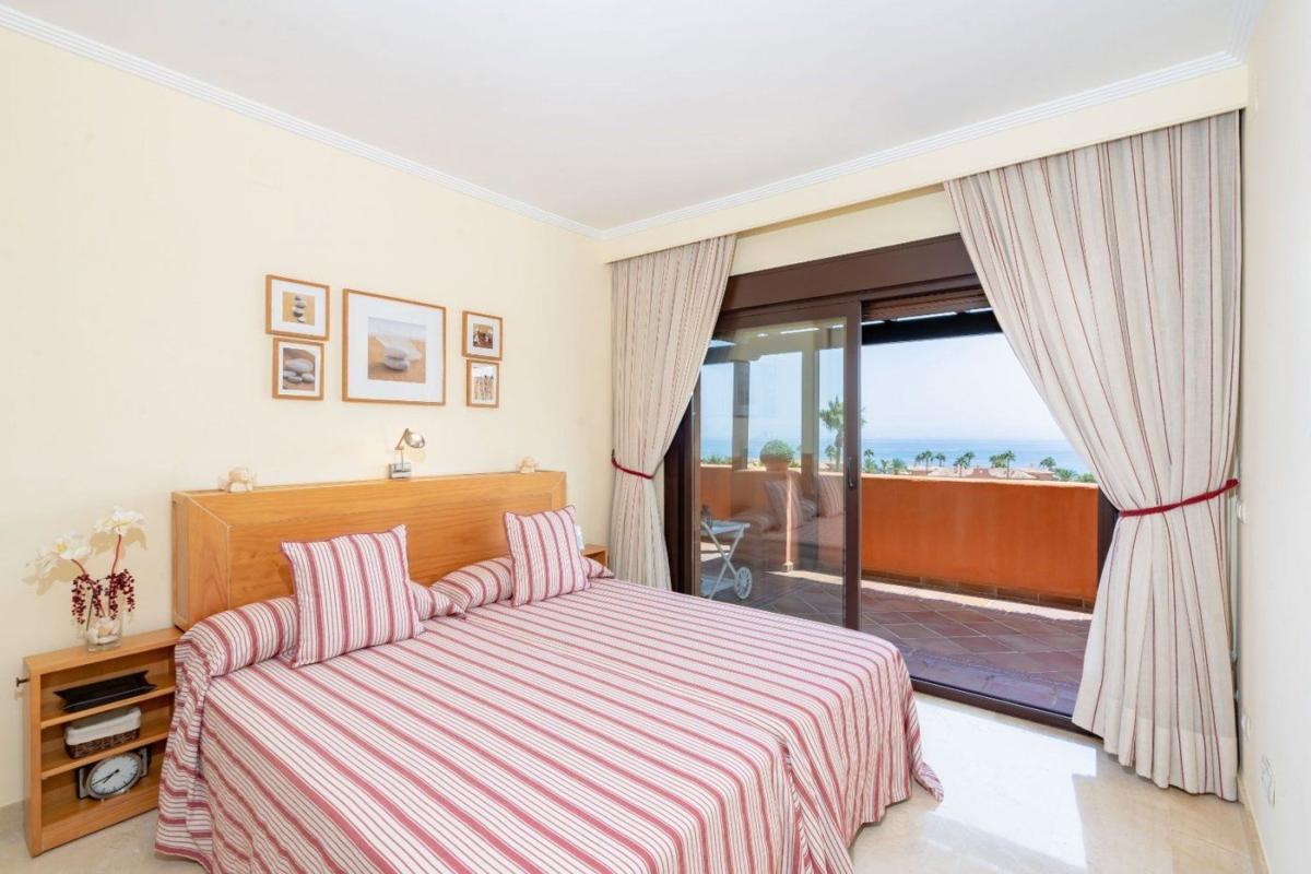 Venta de piso en Piso en Torre la Sal s/n, Buenas Noches, Estepona, Estepona
 photo 4
