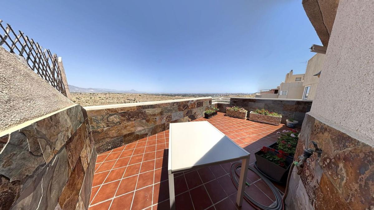Penthouse sale in  Ático en Calle Salvador Allende, Juan XXIII, Alicante / Alacant, Alicante photo 3