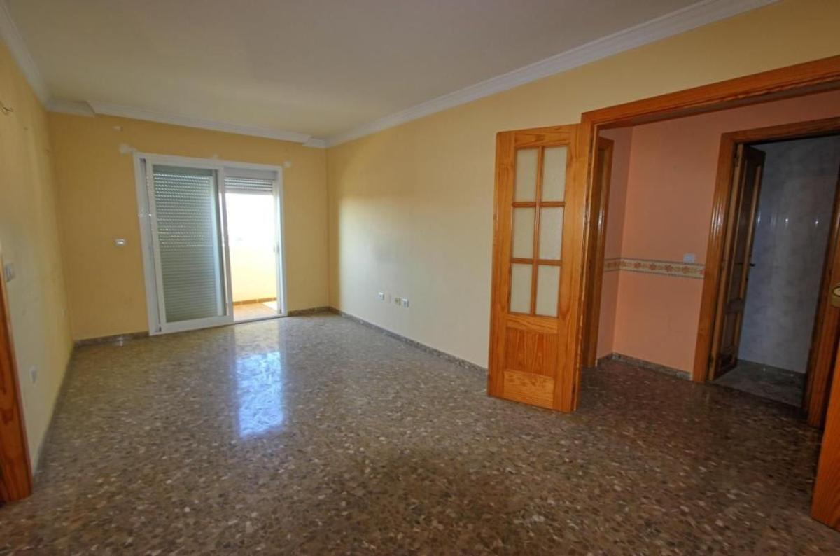 Sale of apartment in Piso en Calle Carlos Cano, Los Olivos, Vélez-Malaga, Vélez-Málaga
photo 1