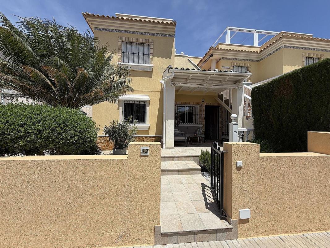 Sale of apartment in Piso en Villamartín, Orihuela, Orihuela
photo 1