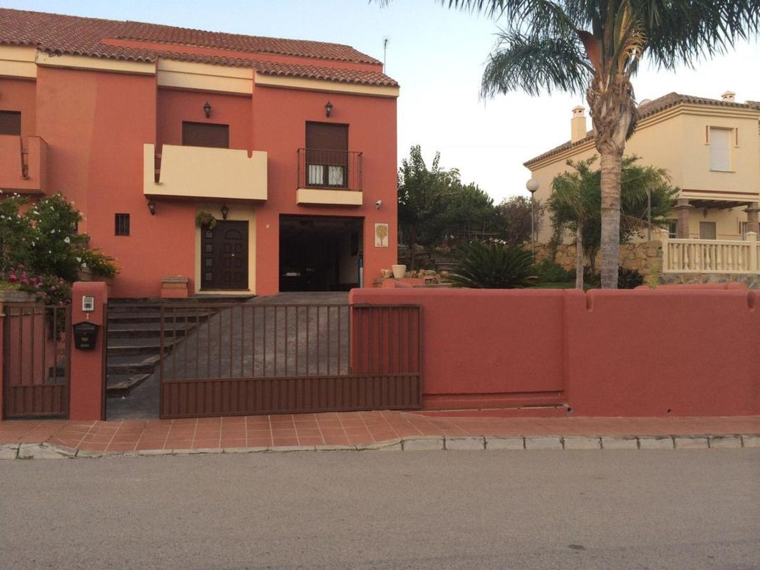 Properties for sale and rent in Spain photo 5