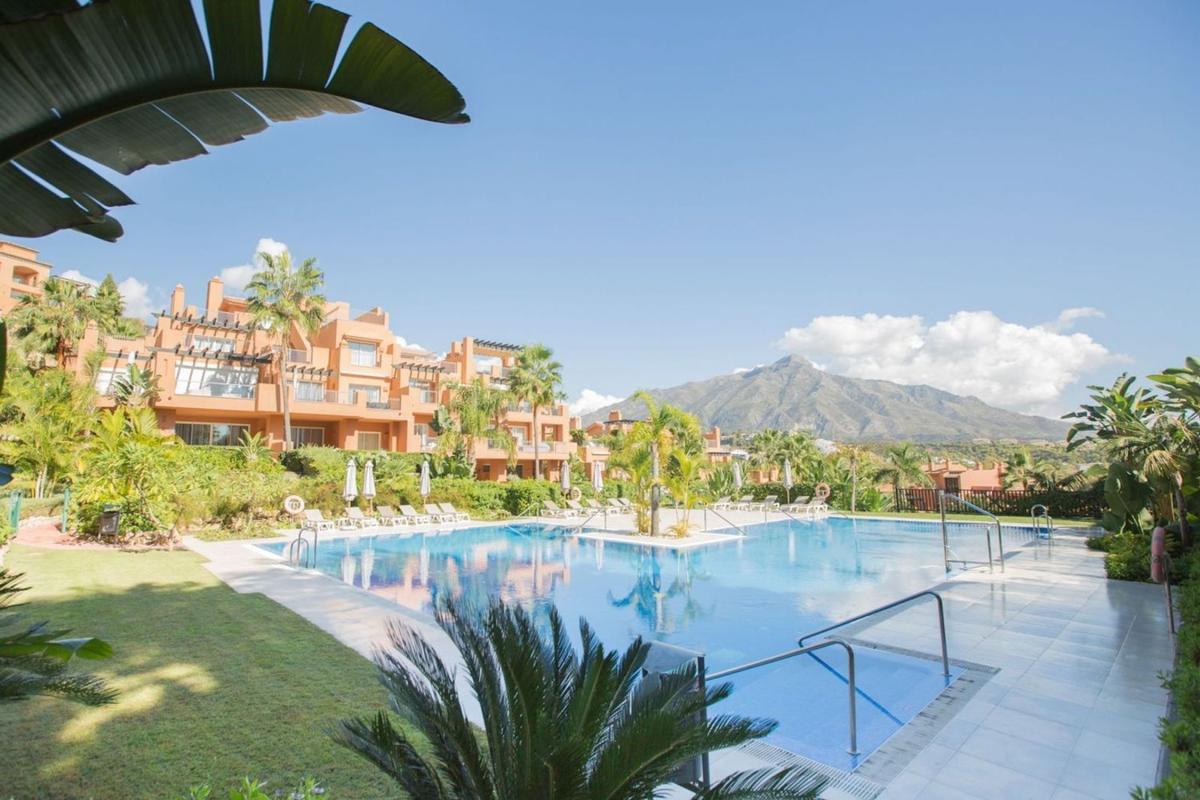 Sale of apartment in Piso en Calle los Granados, Puerto Banús, Marbella, Marbella
photo 1