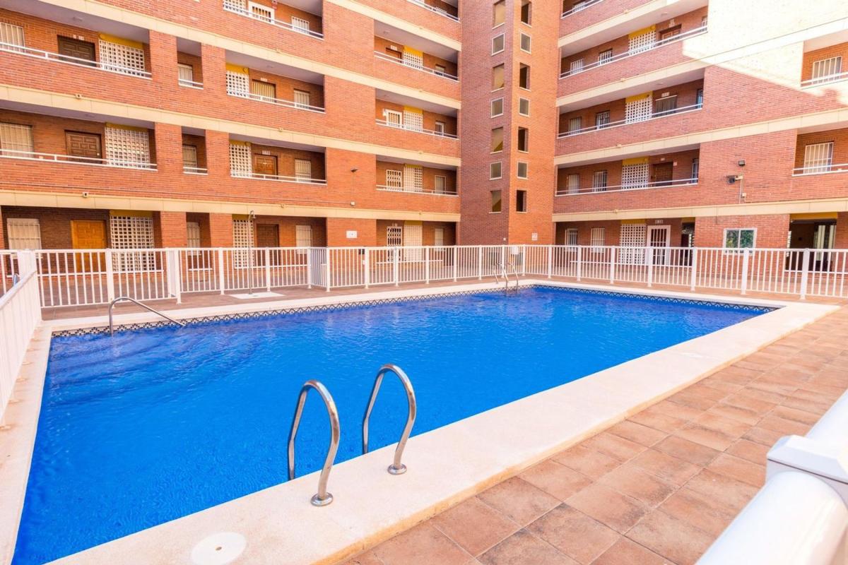 Sprzedaż mieszkania w Piso en Playa de los Náufragos, Torrevieja, Torrevieja
photo 1
