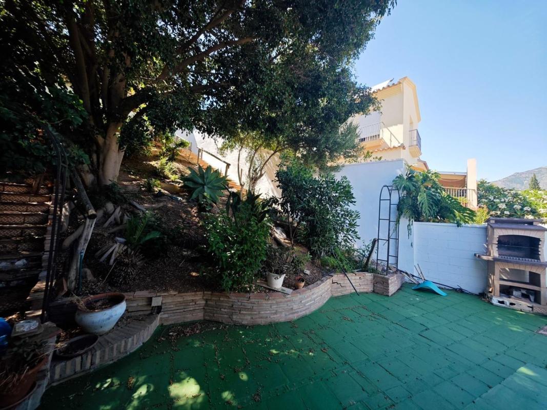 Properties for sale and rent in Spain photo 5