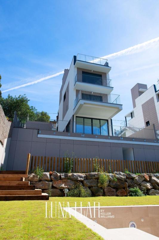 Nowa nieruchomość en calle d'Alcover w Castelldefels photo 4