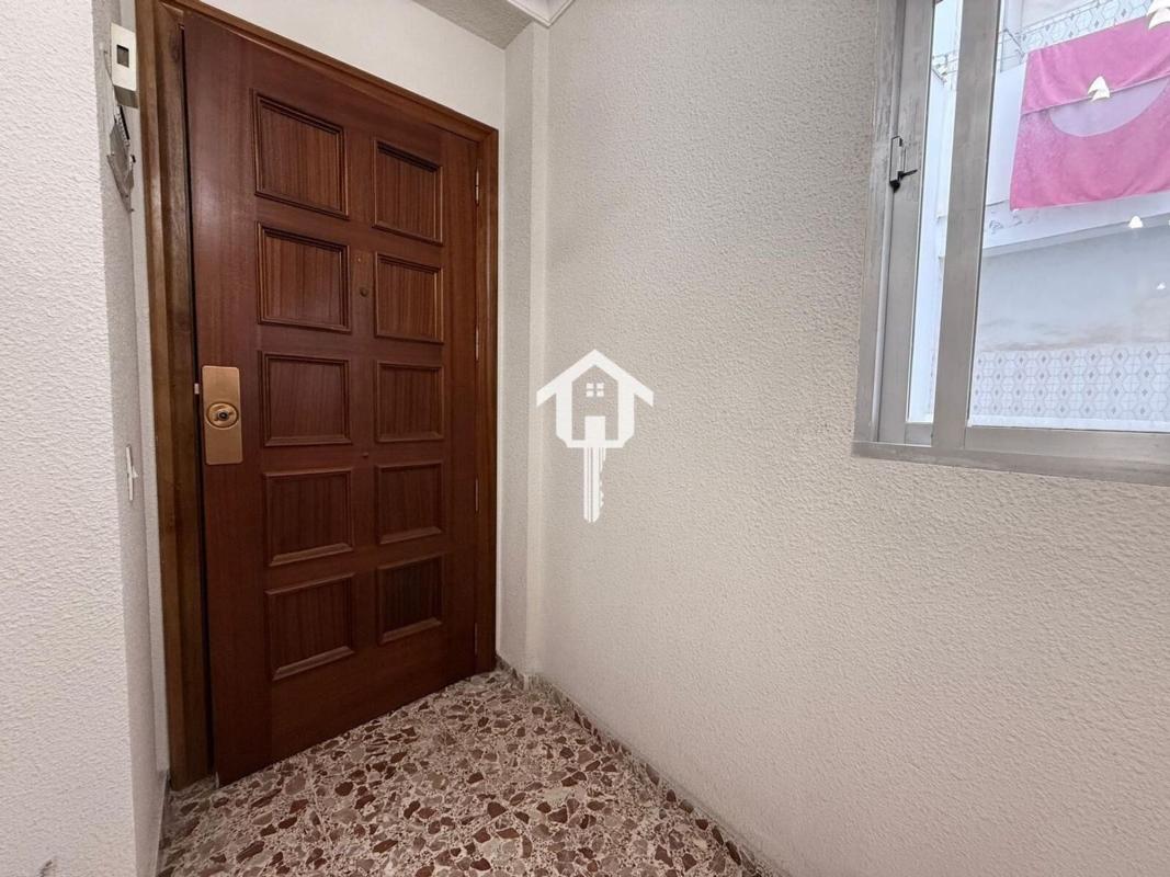 Продажа квартиры на Piso en Calle Bono Guarner, Santo Domingo, Alicante / Alacant, Аликанте / Алакант
photo 2