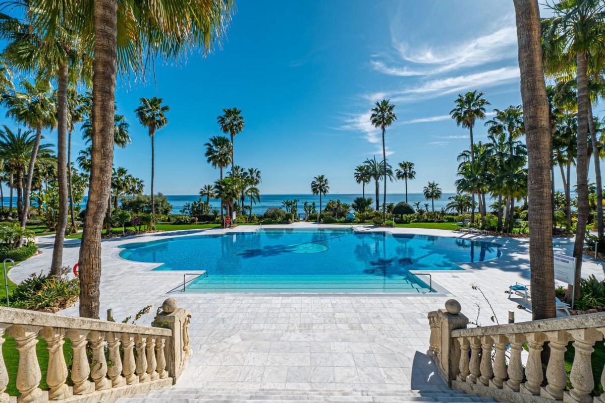 Venta de piso en Piso en Carretera de Cádiz, Guadalmansa, Estepona, Estepona
photo 1