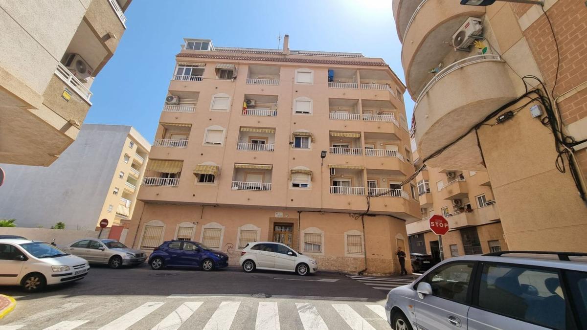 Продажа квартиры на Piso en Calle Clemente Gosalvez, 74, El Molino, Torrevieja, Торревьеха
photo 2