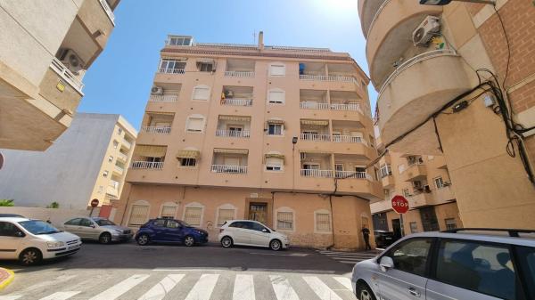Sale of flat in Piso en Calle Clemente Gosalvez, 74, El Molino, Torrevieja, Torrevieja
 photo 2