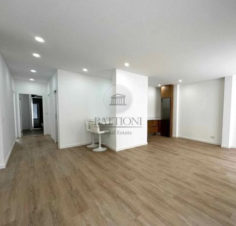 Venta de piso en Piso en Calle Cristóbal Ruiz Méndez, Huerta Nueva, Estepona, Estepona
thumbnail 2