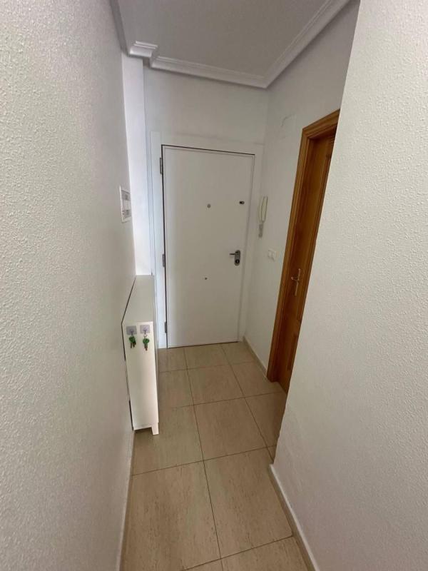 Продажа квартиры на Piso en Calle Maldonado, El Molino, Torrevieja, Торревьеха
photo 3