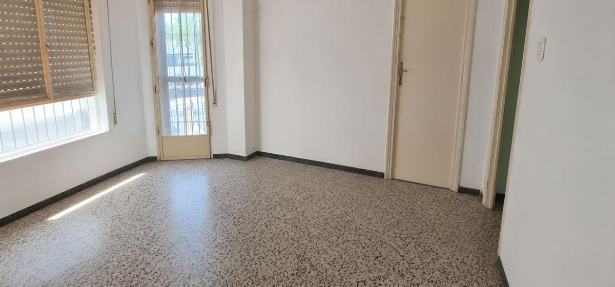 Venta de piso en Piso en Calle Enrique del Castillo Pez, El Cuartón - Heliomar, Málaga, Málaga
 photo 4