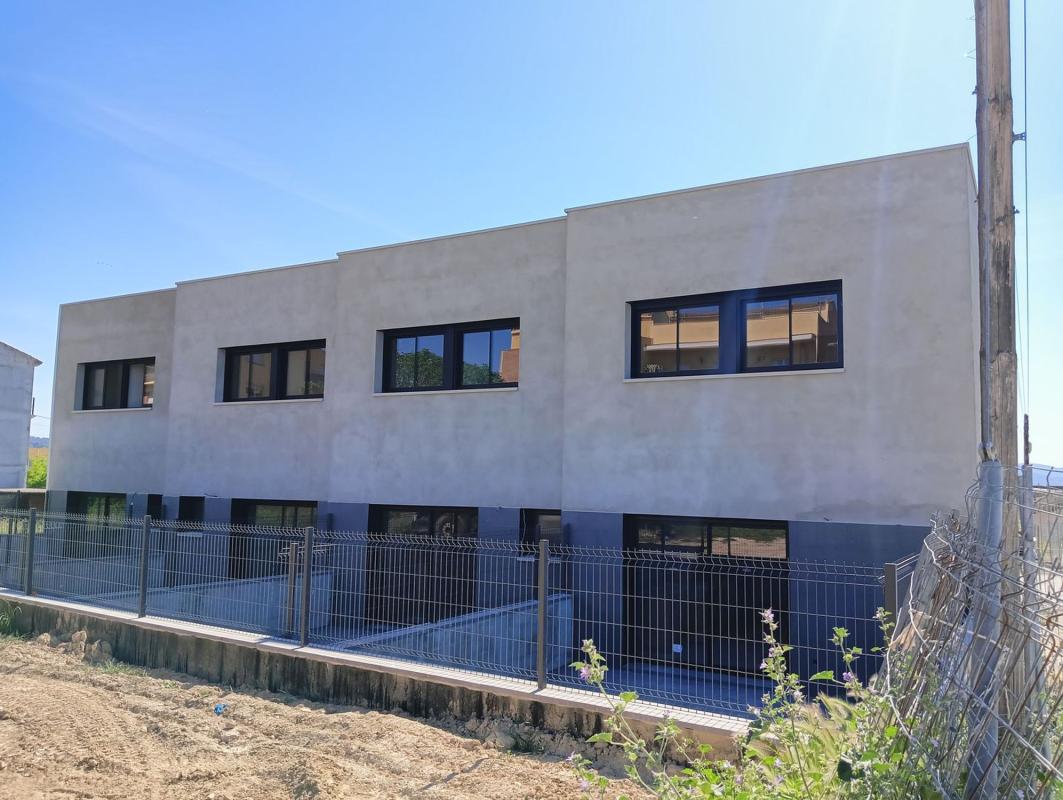 Nowa nieruchomość Casas adosadas en el Pla del Penedès w El Pla del Penedès photo 3