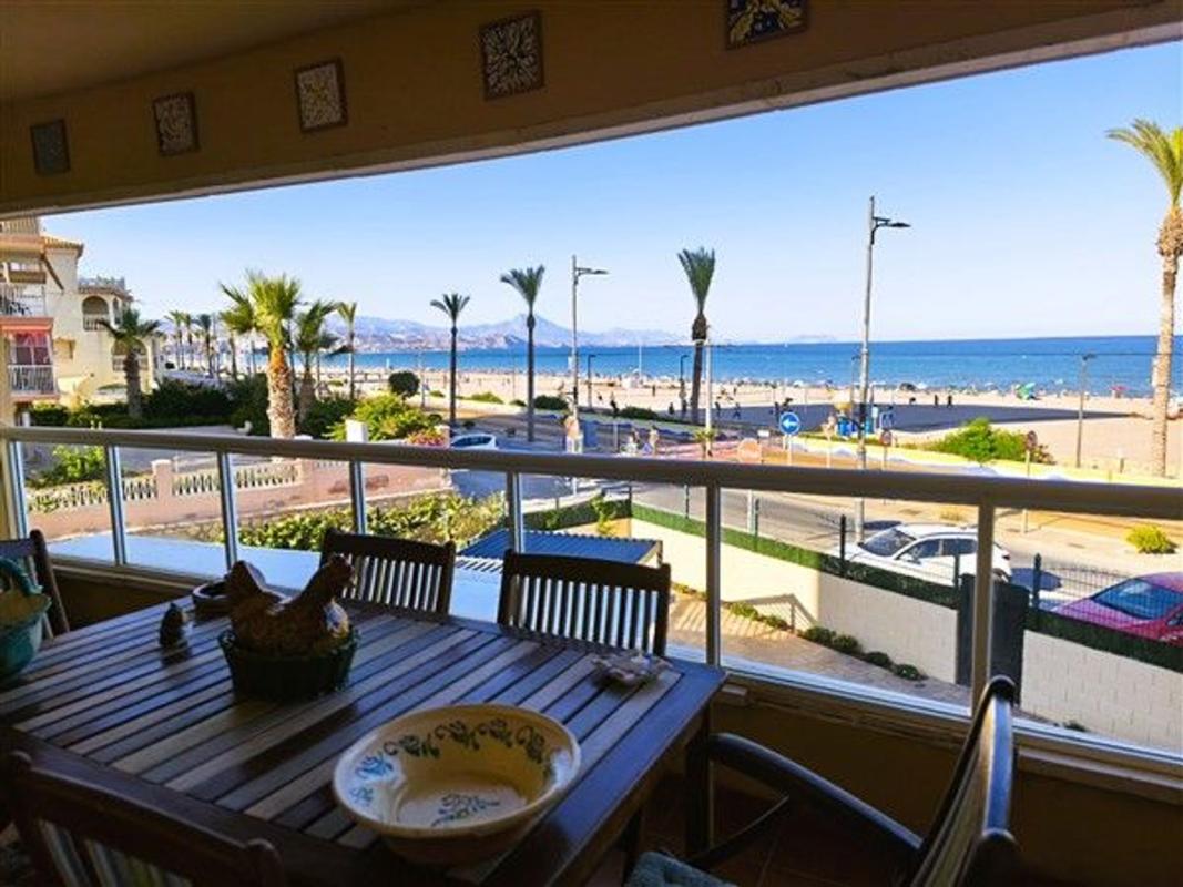 Sprzedaż mieszkania w Piso en Avenida Jaime I el Conquistador, Playa Muchavista, El Campello, El Campello
photo 1