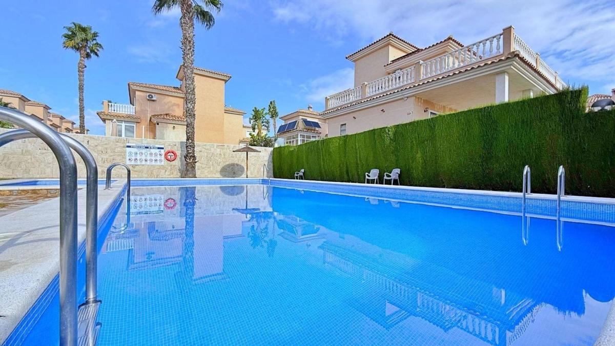 Properties for sale and rent in Spain photo 2