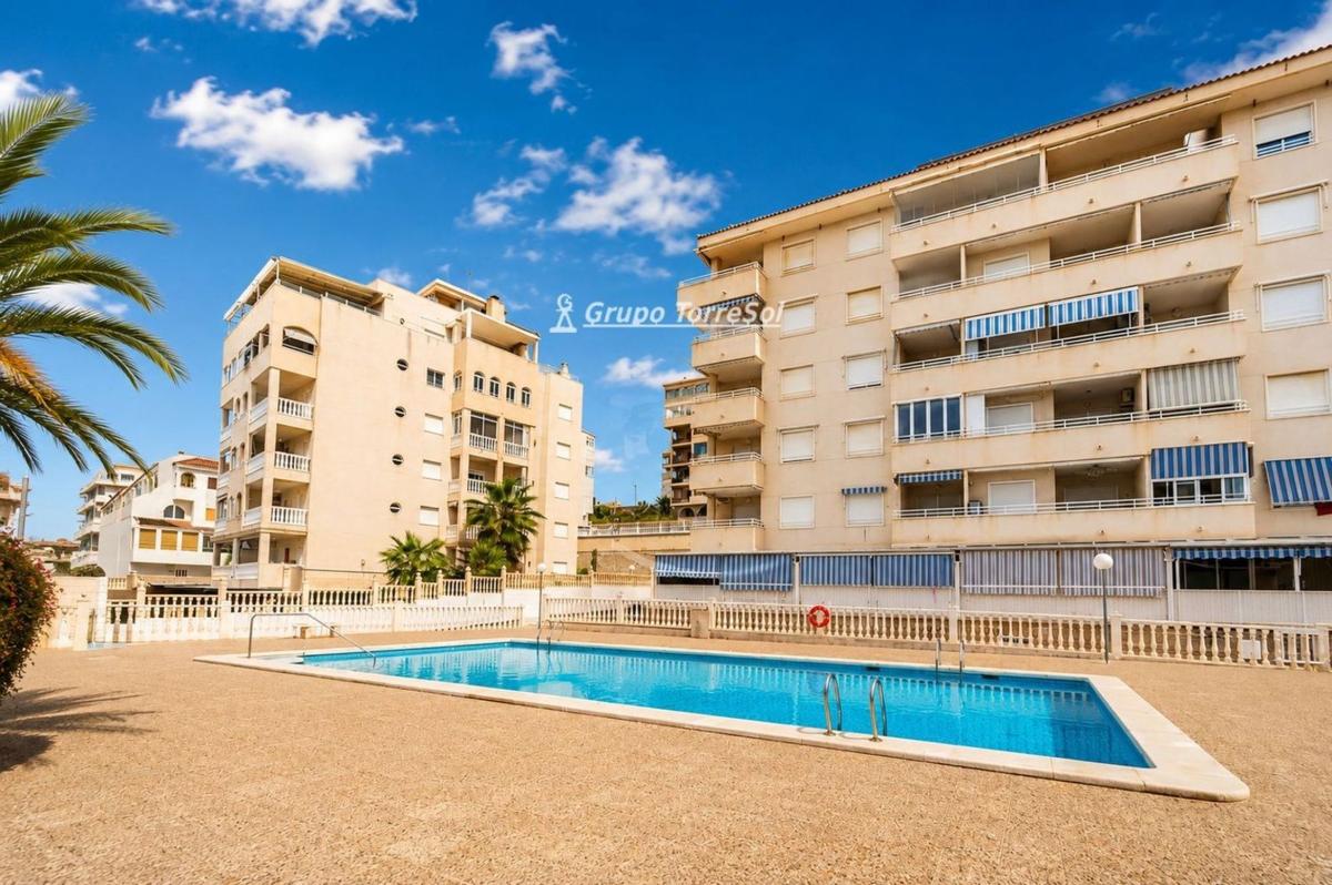 Sale of apartment in Piso en Calle Islas Baleares, Arenales del Sol, Elche / Elx, Elche / Elx
photo 2
