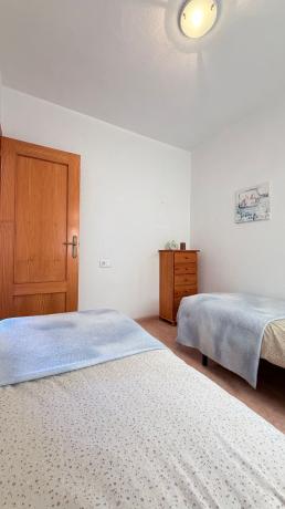 Venta de piso en Piso en Calle los Gases, 22, Avenida Habaneras - Curva de Palangre, Torrevieja, Torrevieja
thumbnail 1