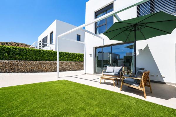 Chalet pareado en Riviera del Sol, Mijas thumbnail 1
