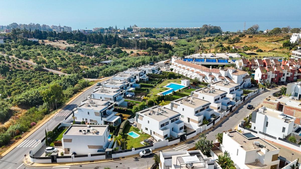 Properties for sale and rent in Spain photo 2