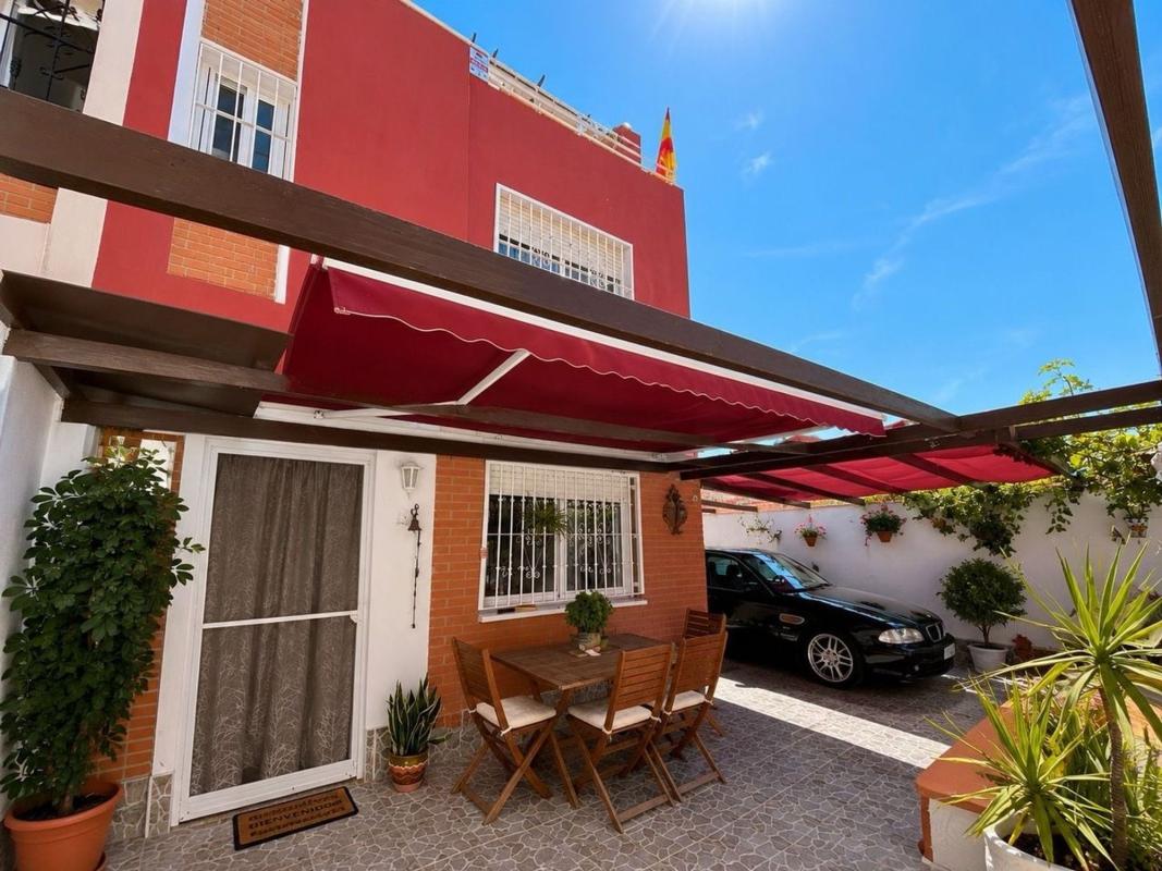 Sprzedaż niezależnego domku jednorodzinnego w Casa o chalet en Los Balcones - Los Altos del Edén, Torrevieja, Torrevieja photo 1