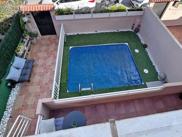 Chalet adosado en Ribadeo, 19, Valverde, Elche / Elx photo 1