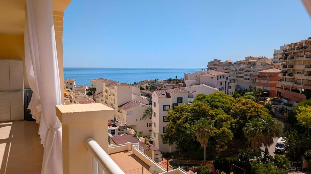 Продажа квартиры на Piso en Calle Ancla, Zona Centro Comercial Torrequebrada, Benalmádena, Бенальмадена
photo 1