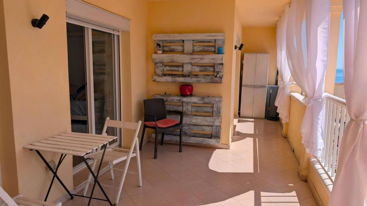 Продажа квартиры на Piso en Calle Ancla, Zona Centro Comercial Torrequebrada, Benalmádena, Бенальмадена
photo 3
