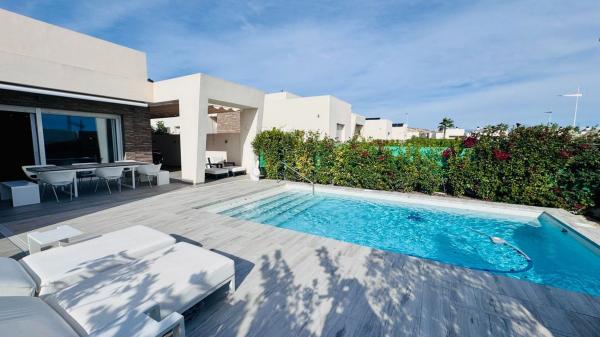 Casa o chalet independiente en Calle Daya Nueva, Algorfa thumbnail 2