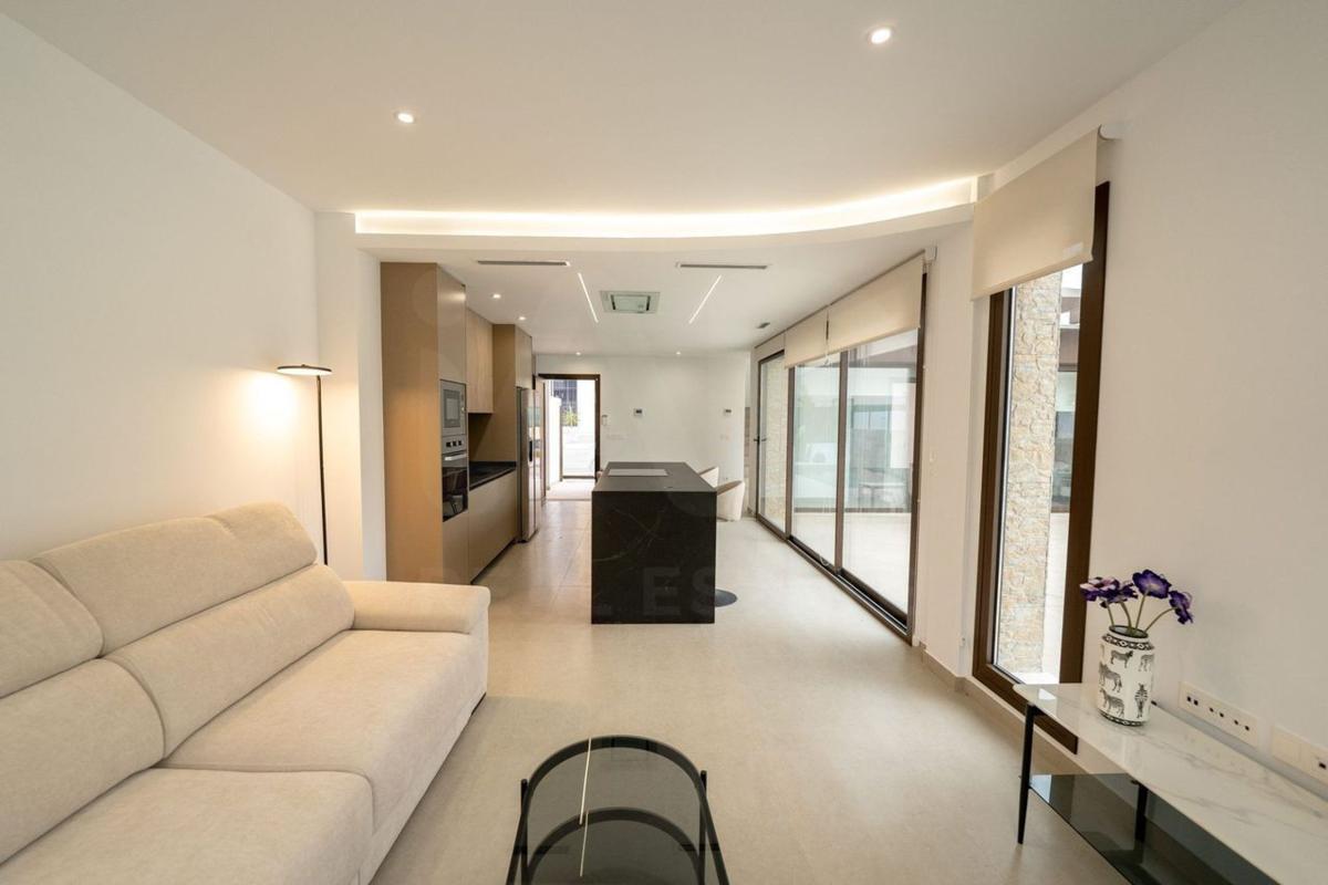Sale of townhouse in Chalet adosado en Almoradí , Almoradí photo 4