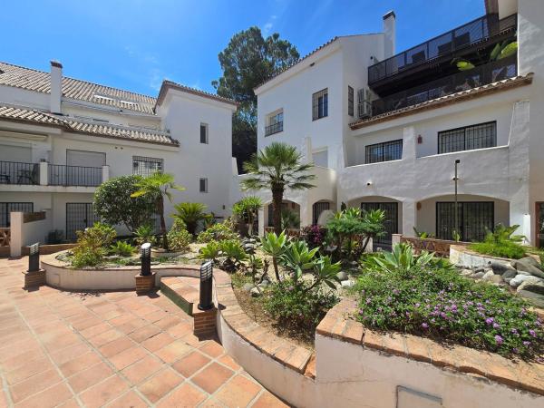 Продажа квартиры на Piso en Urbanización Los Pinos de Aloha, Aloha, Marbella, Марбелла
 photo 2
