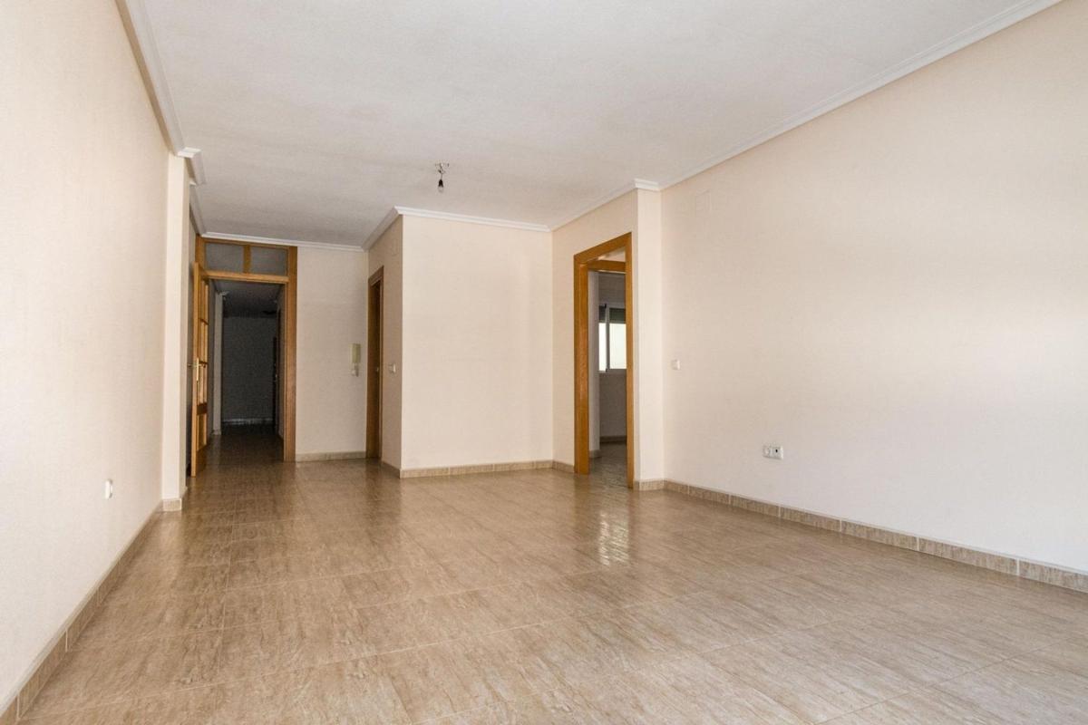 Sale of apartment in Piso en Calle José Martínez Ruiz Azorín, El Molino, Torrevieja, Torrevieja
photo 3