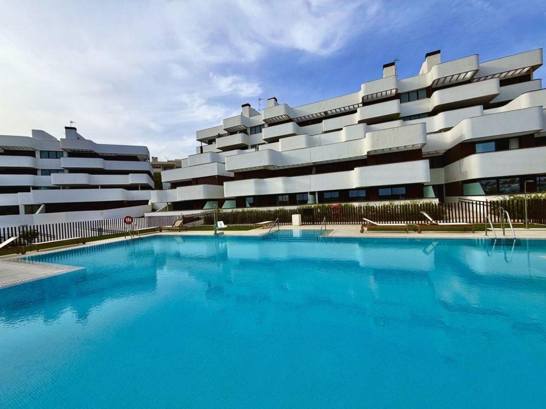 Venta de piso en Piso en Calle Polonia, Huerta Nueva, Estepona, Estepona
 photo 2