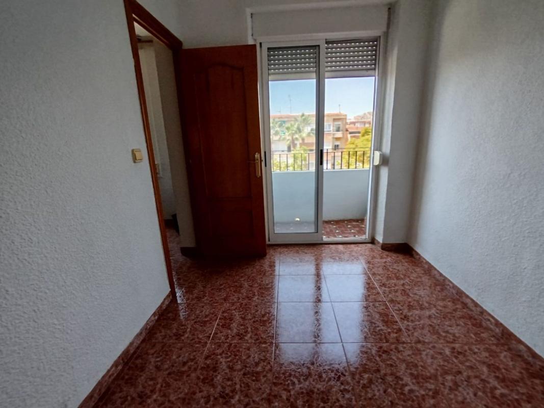 Venta de piso en Piso en Calle Vicente Blasco Ibáñez, Fraternidad, Elda, Elda
photo 3