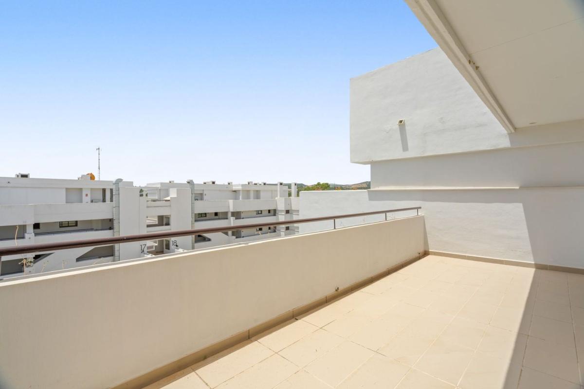 Venta de piso en Piso en Finca Dalena, 2, Estepona Golf, Estepona, Estepona
photo 2