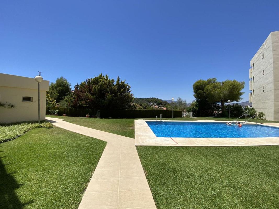 Venta de piso en Piso en Calle Arquitectos, Zona Sohail, Fuengirola, Fuengirola
photo 1