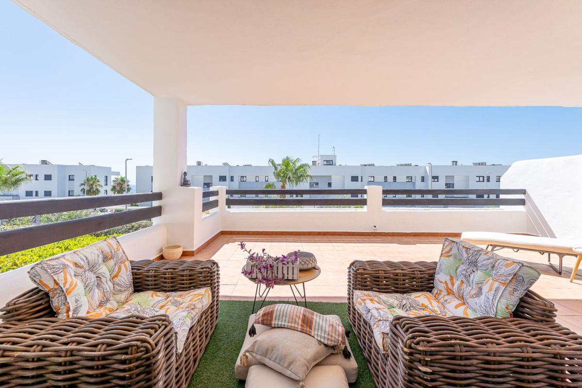 Sale of apartment in Piso en Calle Oliva, 2, Doña Julia Golf, Casares, Casares
photo 2
