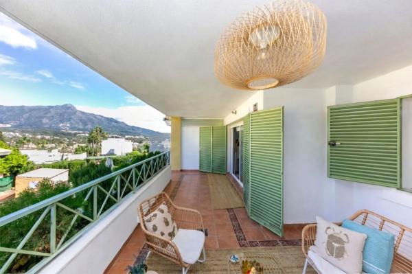 Продажа квартиры на Piso en Urbanizacion n Andalucia 3f, Los Naranjos, Marbella, Марбелла
 photo 1