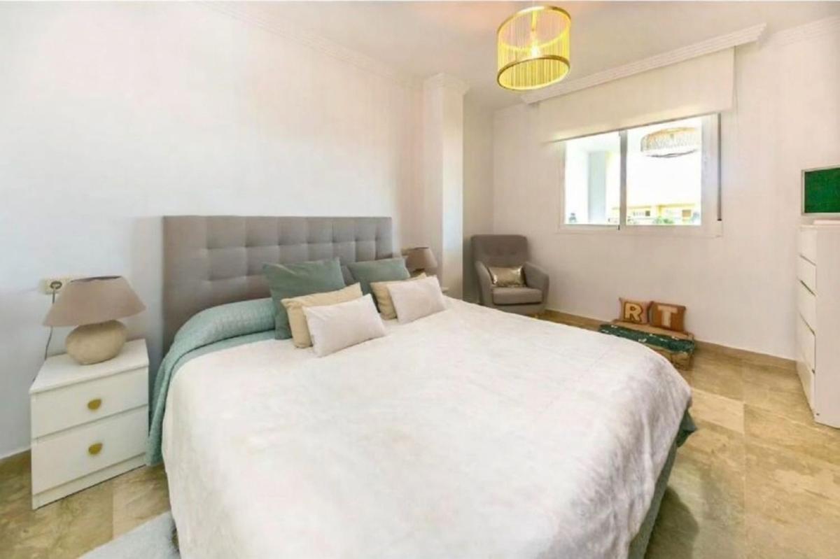 Venta de piso en Piso en Urbanizacion n Andalucia 3f, Los Naranjos, Marbella, Marbella
 photo 3