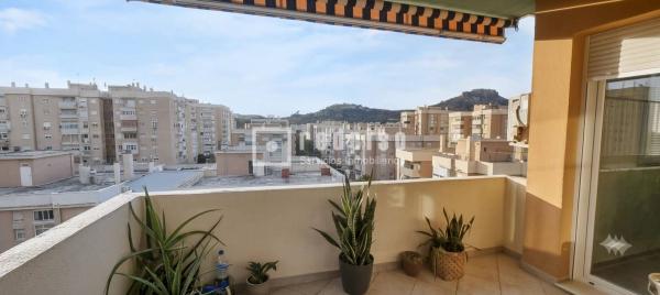 Sprzedaż mieszkania w Piso en Calle Poeta Agustín Ruano, Martiricos - La Roca, Málaga, Málaga
thumbnail 2