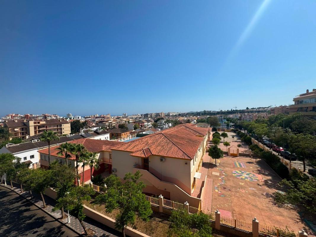 Venta de piso en Piso en Las Lomas Pacos, Los Pacos, Fuengirola, Fuengirola
 photo 2