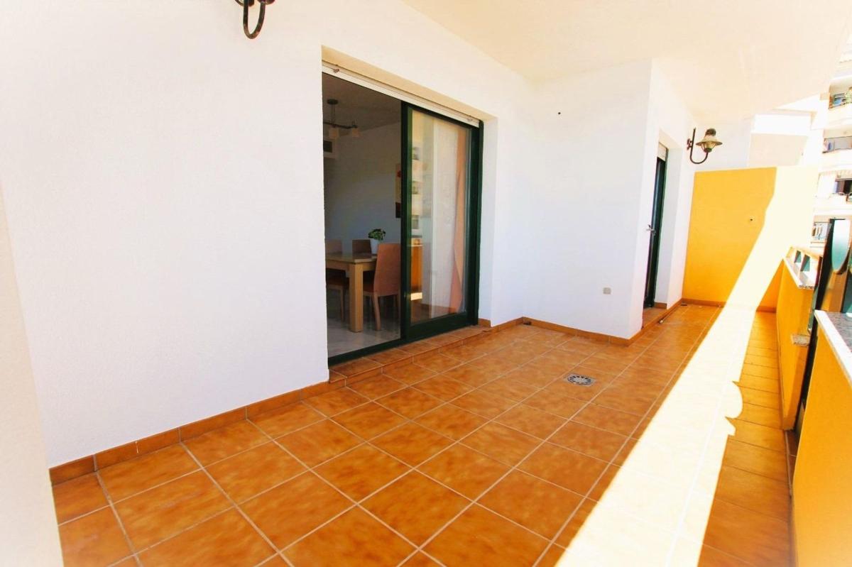 Venta de piso en Piso en Calle Almuñécar, Zona Centro Comercial Torrequebrada, Benalmádena, Benalmádena
photo 4