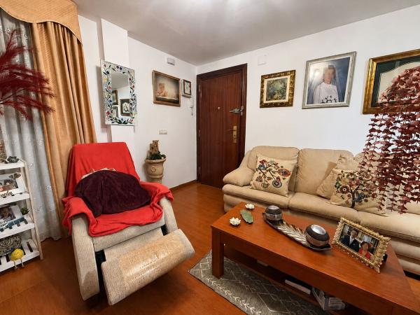 Sale of flat in Piso en Calle Cristino Martos, 9, Victoria Eugenia, Málaga, Málaga
 photo 1